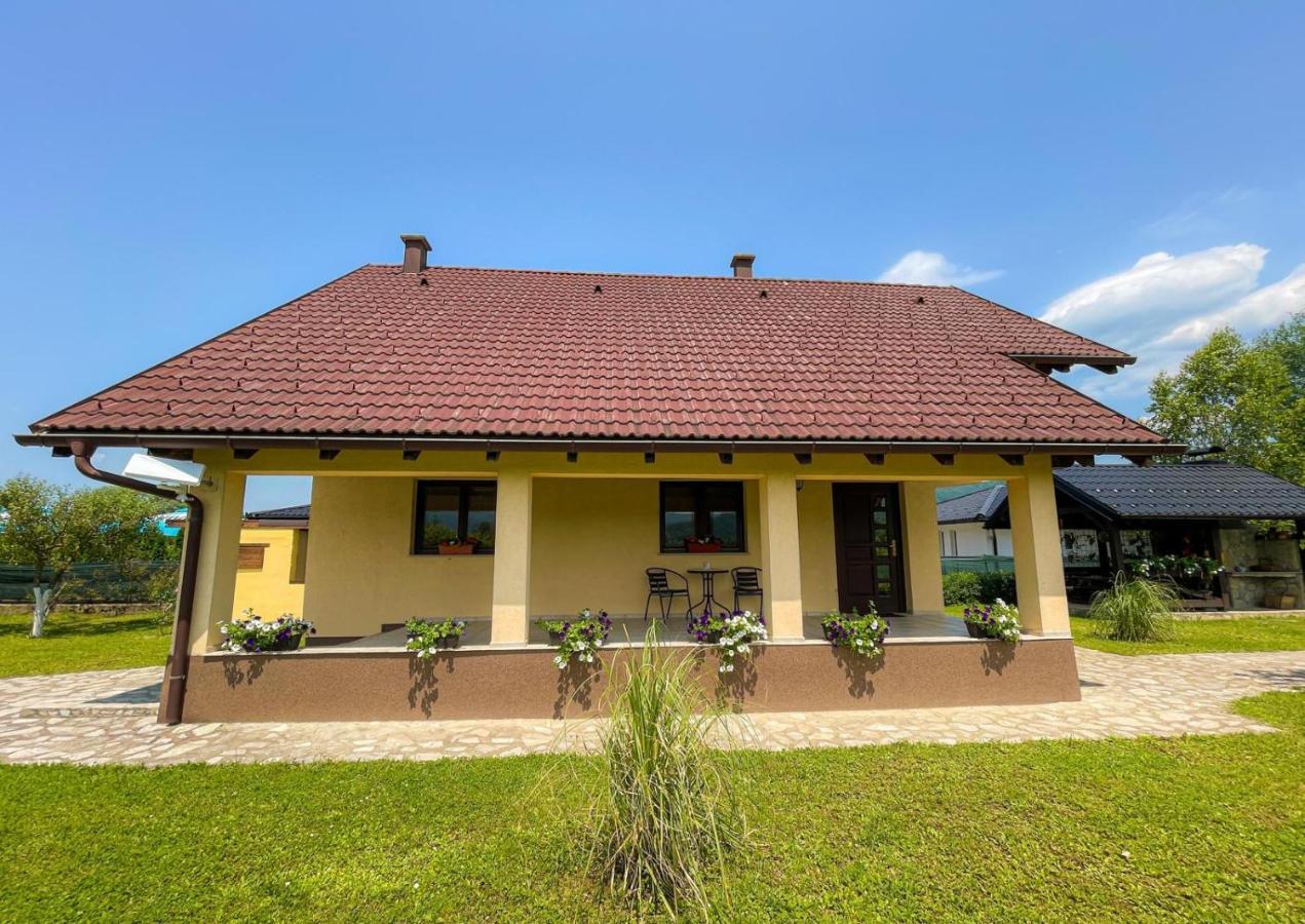 Holiday Home Avita Bihać Exteriér fotografie